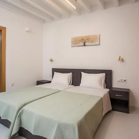 La Maison Antique *