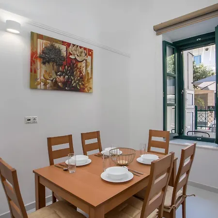 La Maison Antique Hébergement de vacances