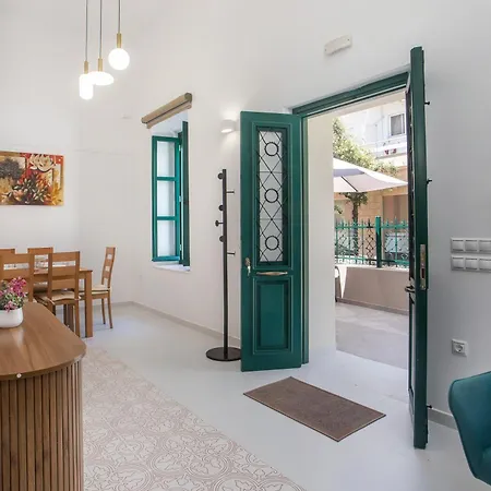 La Maison Antique Hébergement de vacances *