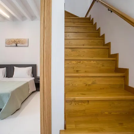 Semesterbostad La Maison Antique